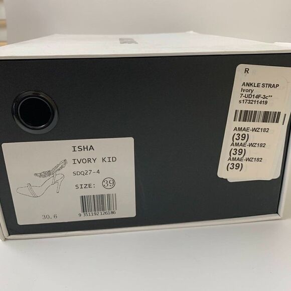 Alias Mae Isha Chain Dress Sandal Size 39EU / 8US Ivory Ankle Strap - Picture 3 of 12